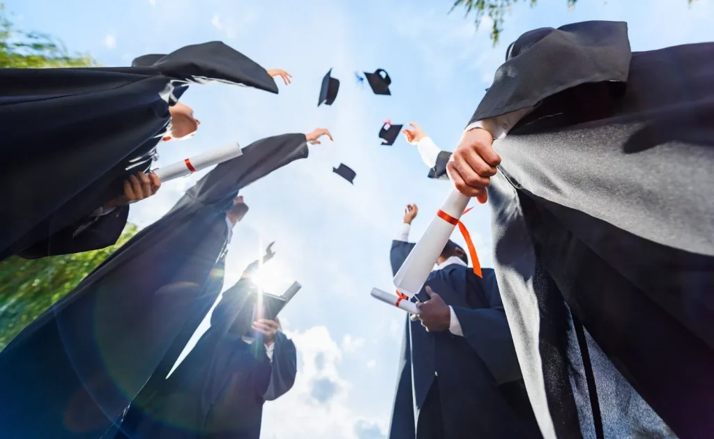 Một nhóm sinh viên đang tốt nghiệp