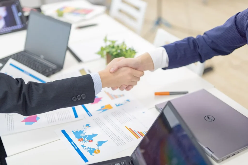 Hình ảnh các tình huống sử dụng kính ngữ