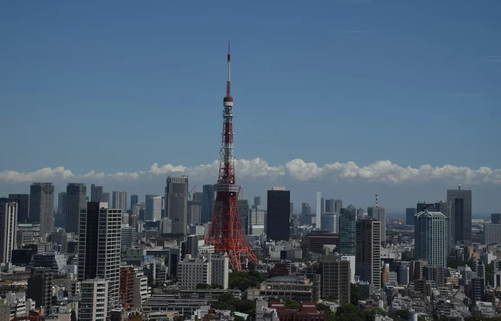 Hình ảnh một người đang được hướng dẫn lái xe