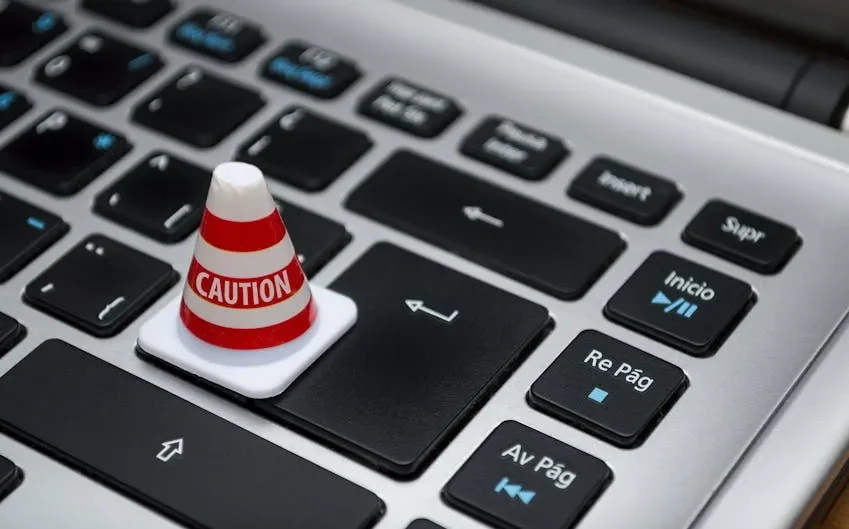 Một người đàn ông đang cúi chào