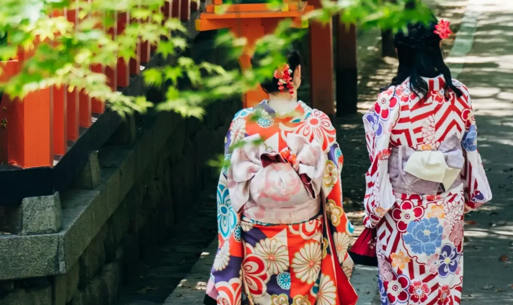 Một người phụ nữ mặc Kimono