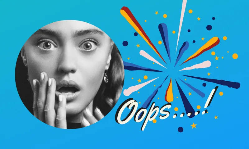 Một người đàn ông đang xem một cuốn sách tiếng Nhật