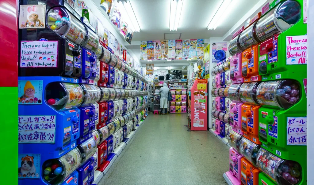 Một bức tường máy Gachapon