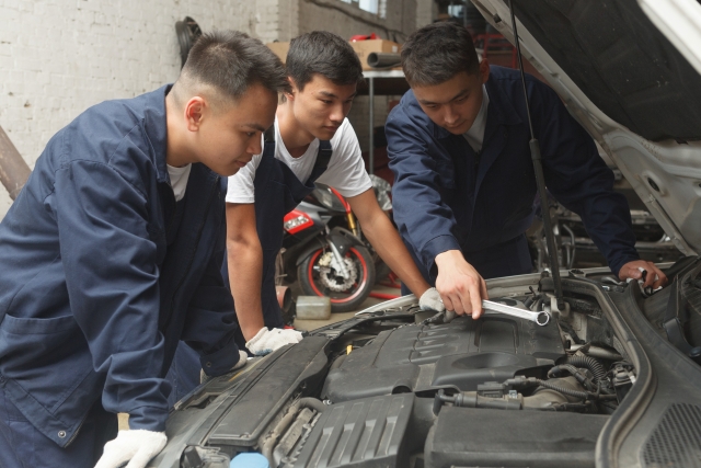 Một nhóm người đang thảo luận